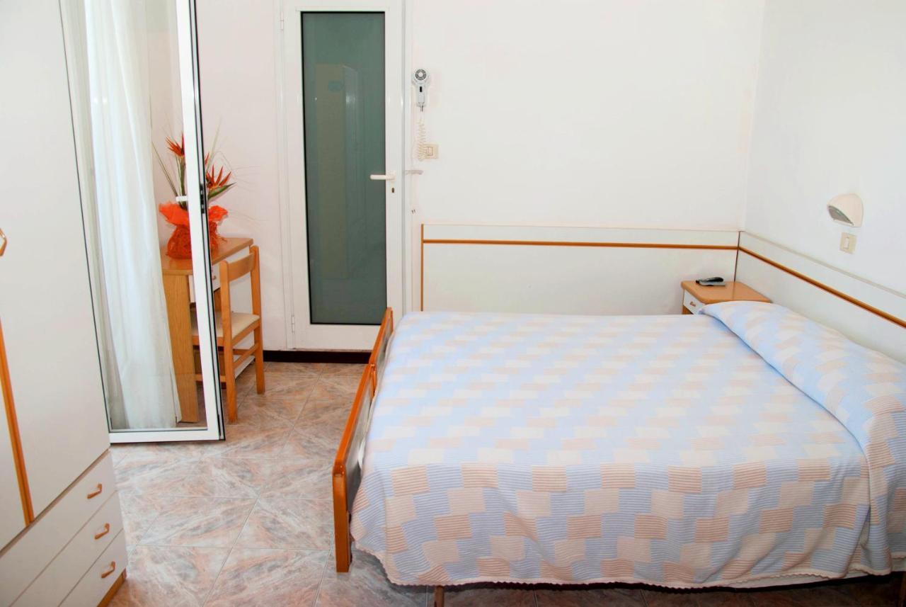 Hotel Silvana เบลลาเรีย-อีเจอา มารีนา ภายนอก รูปภาพ